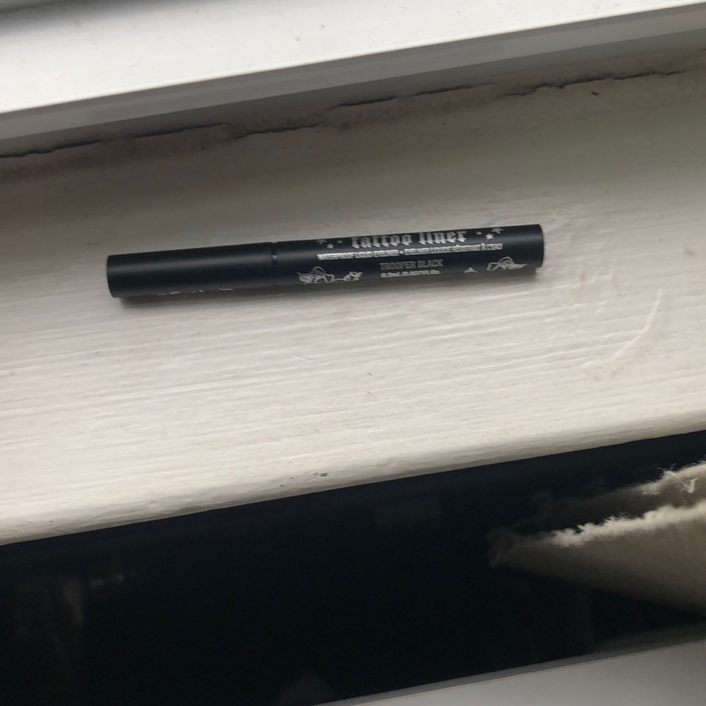 super nice eyeliner